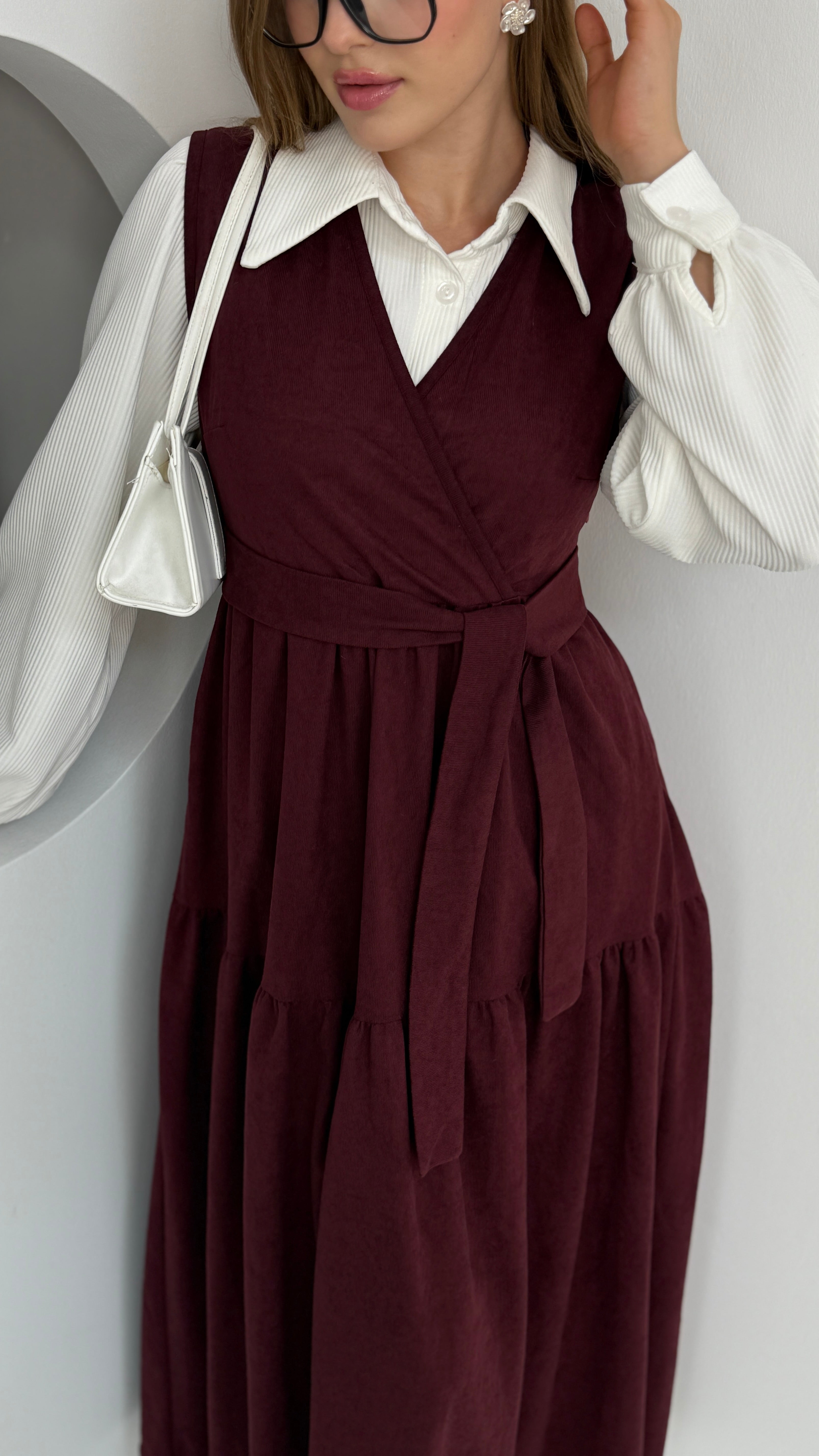 Kuşak Detaylı V Yaka Elbise Gömlek Takım