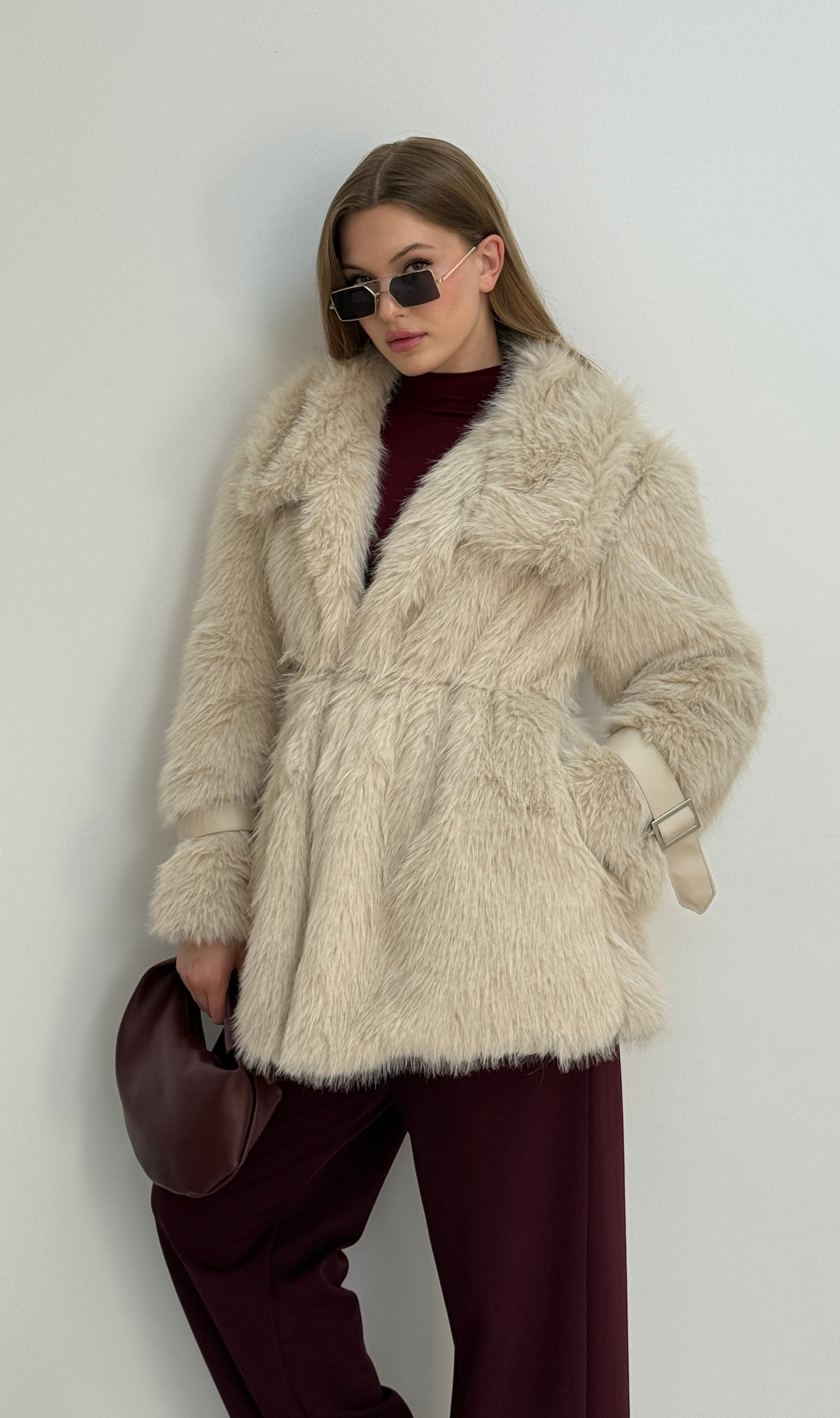 Ceket Yaka Yumuşak Doku Deri Kol Kemerli Kuşaklı Kürk Mont