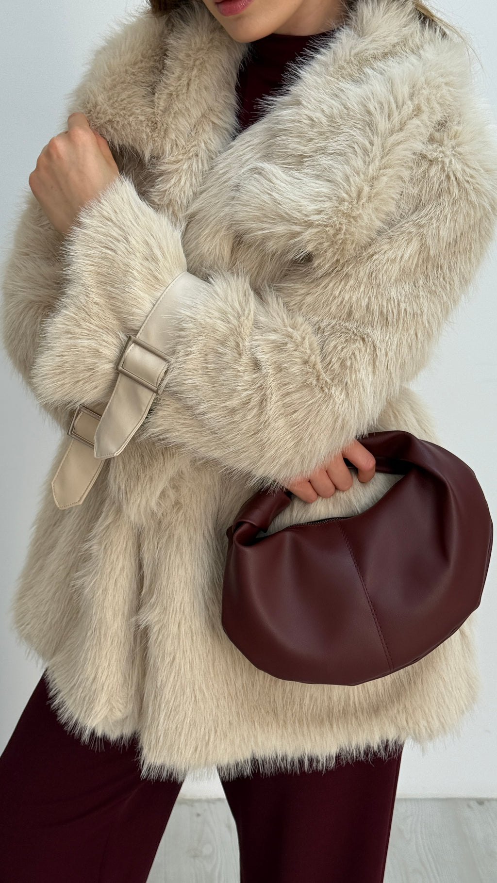 Ceket Yaka Yumuşak Doku Deri Kol Kemerli Kuşaklı Kürk Mont