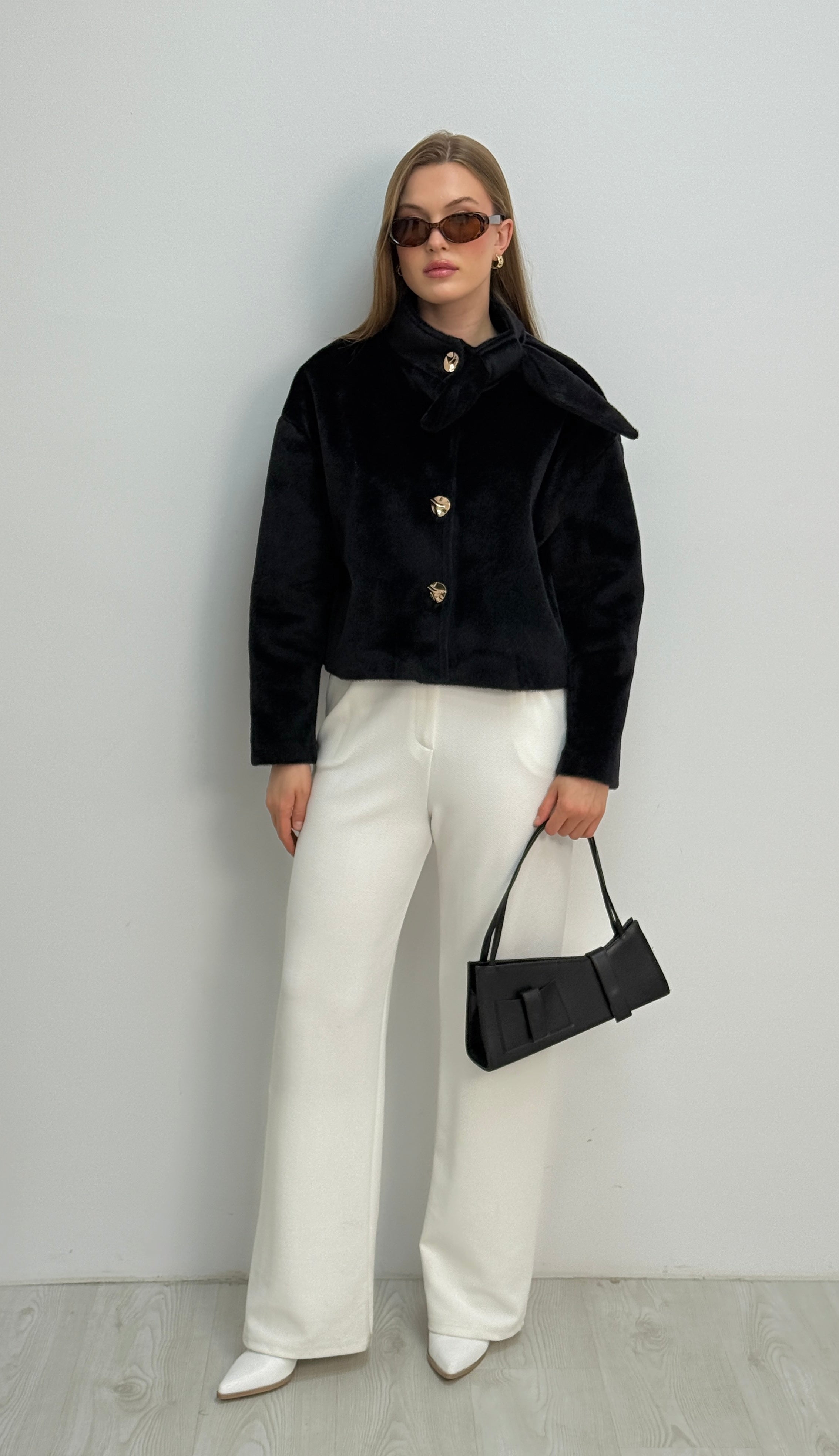 Yakası Fiyonklu Gold Düğmeli Fox Ceket Kaban