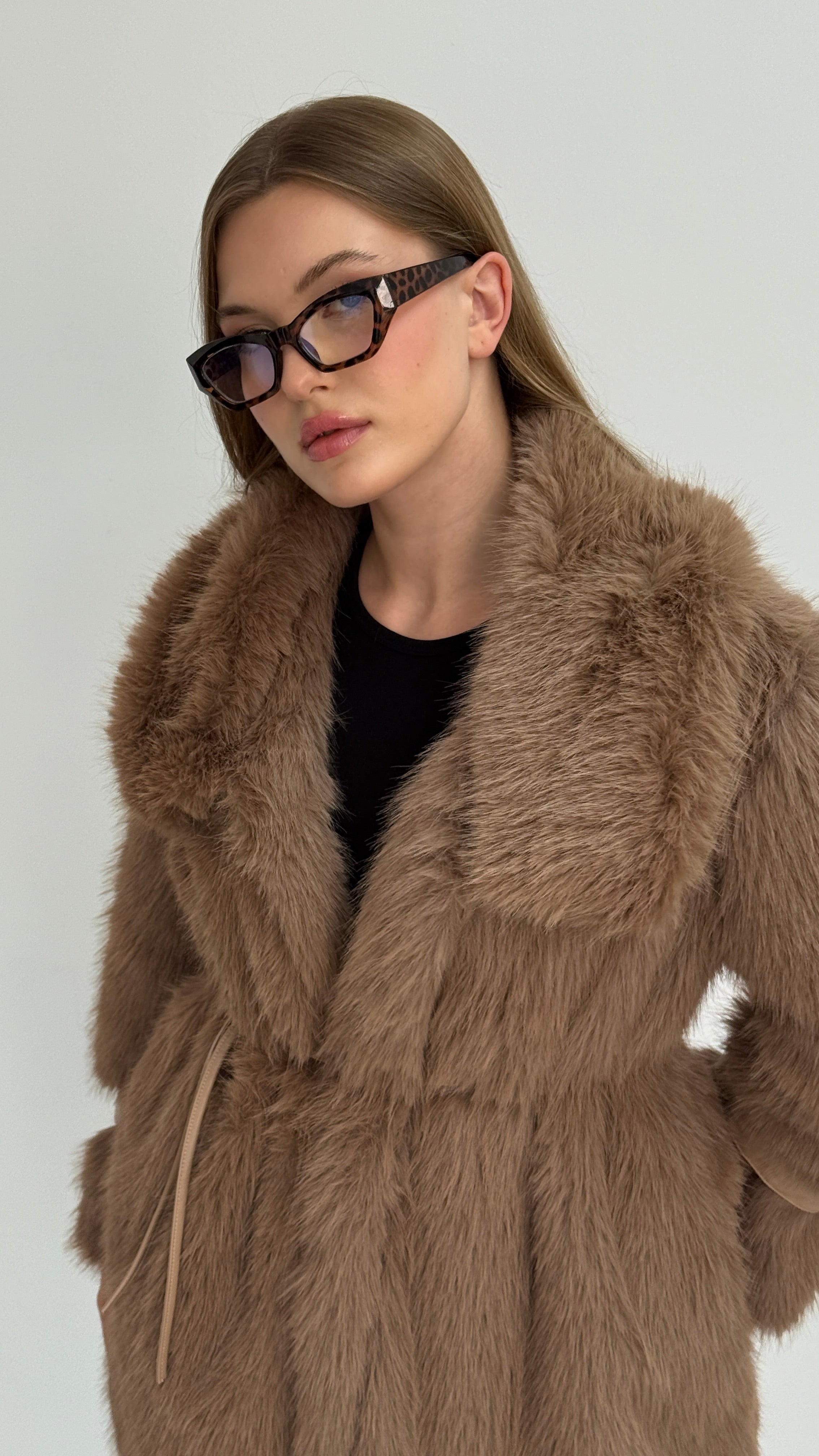 Ceket Yaka Yumuşak Doku Deri Kol Kemerli Kuşaklı Kürk Mont