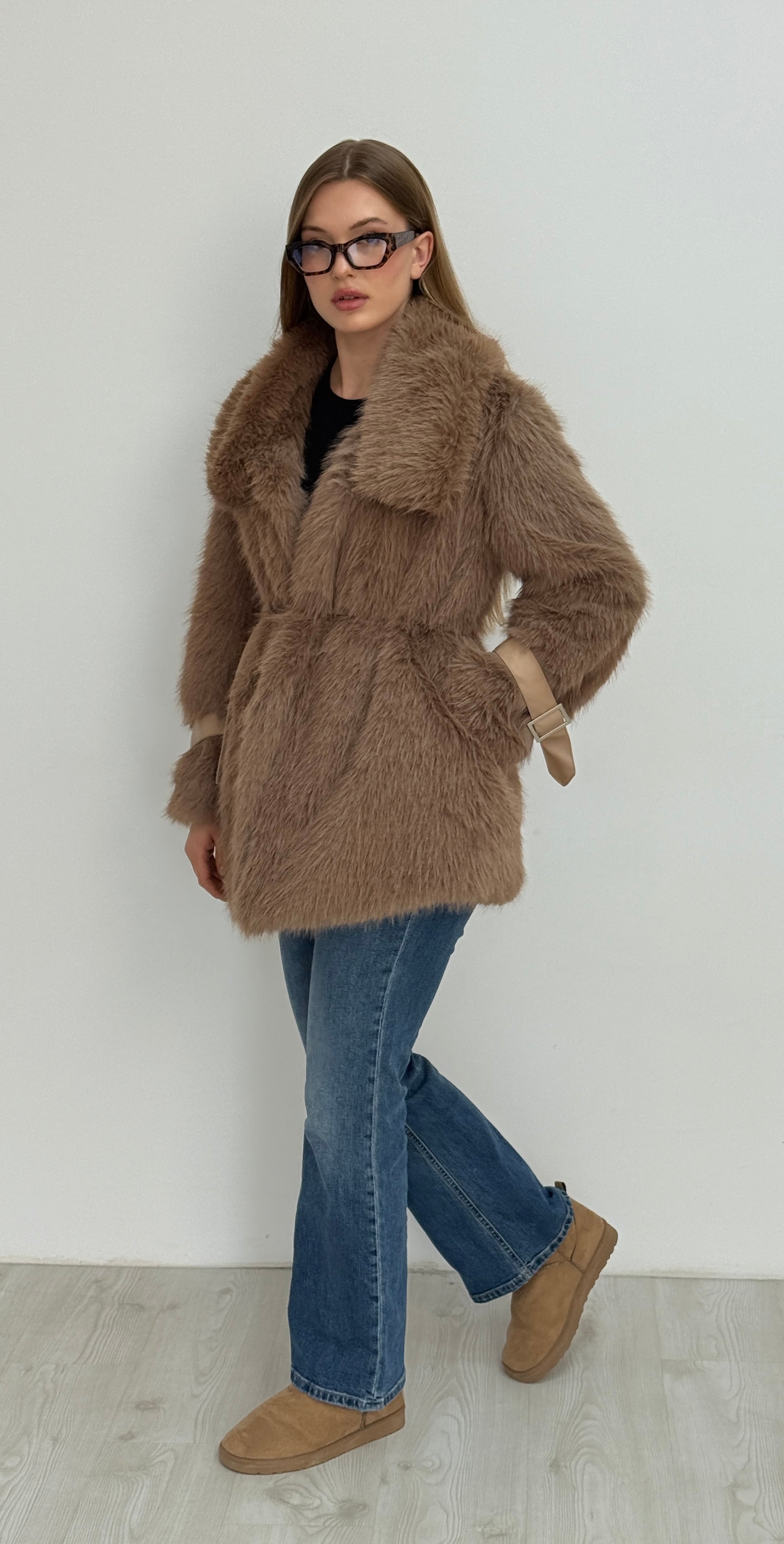 Ceket Yaka Yumuşak Doku Deri Kol Kemerli Kuşaklı Kürk Mont